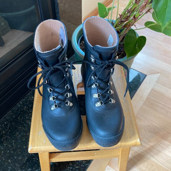 Hunter Lace-Up Black Rubber Rain Boots Waterproof Insulated Excellent Men's 9 - Picture 1 of 8